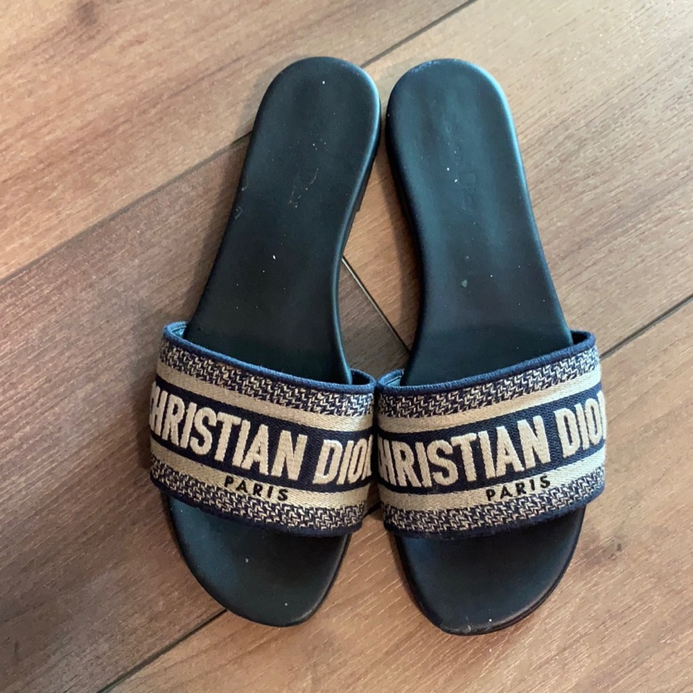 Dior slides size 39